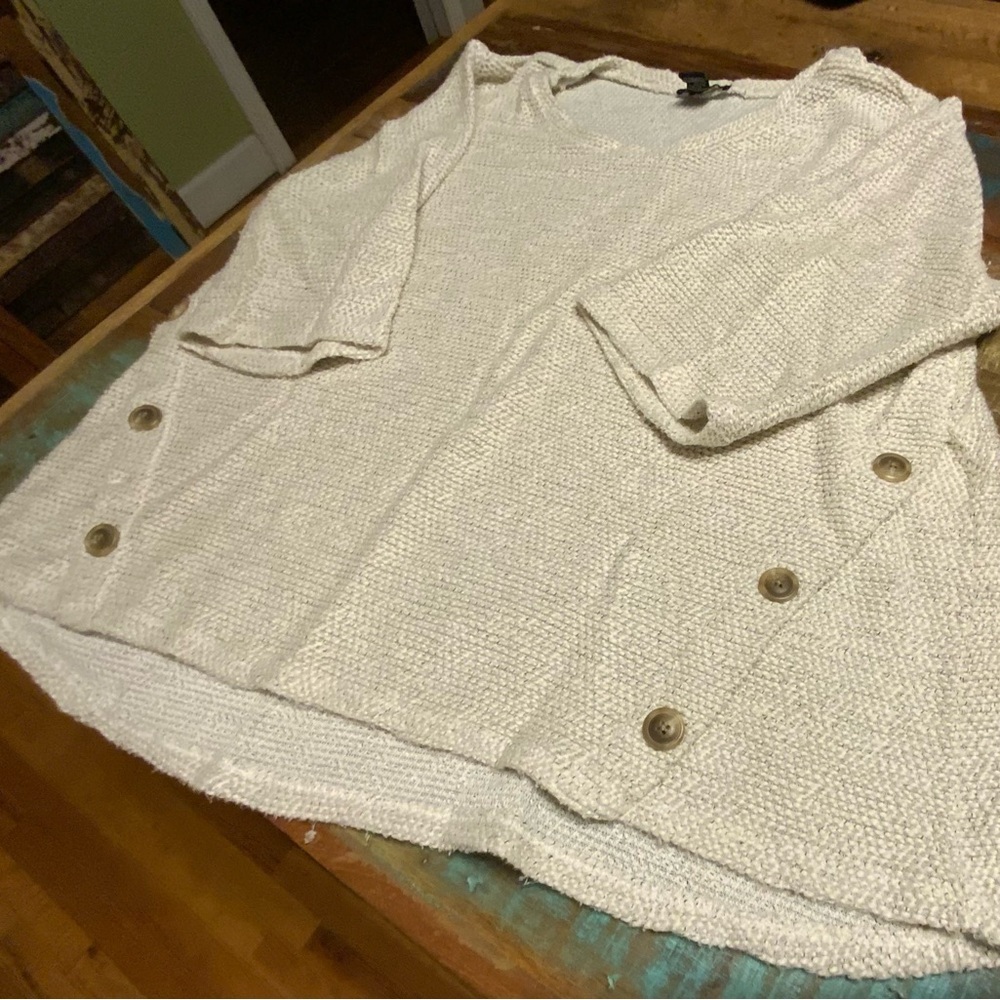 🌸🌸 Robert Louis Textured Knit in Cream - Picture 2 of 4